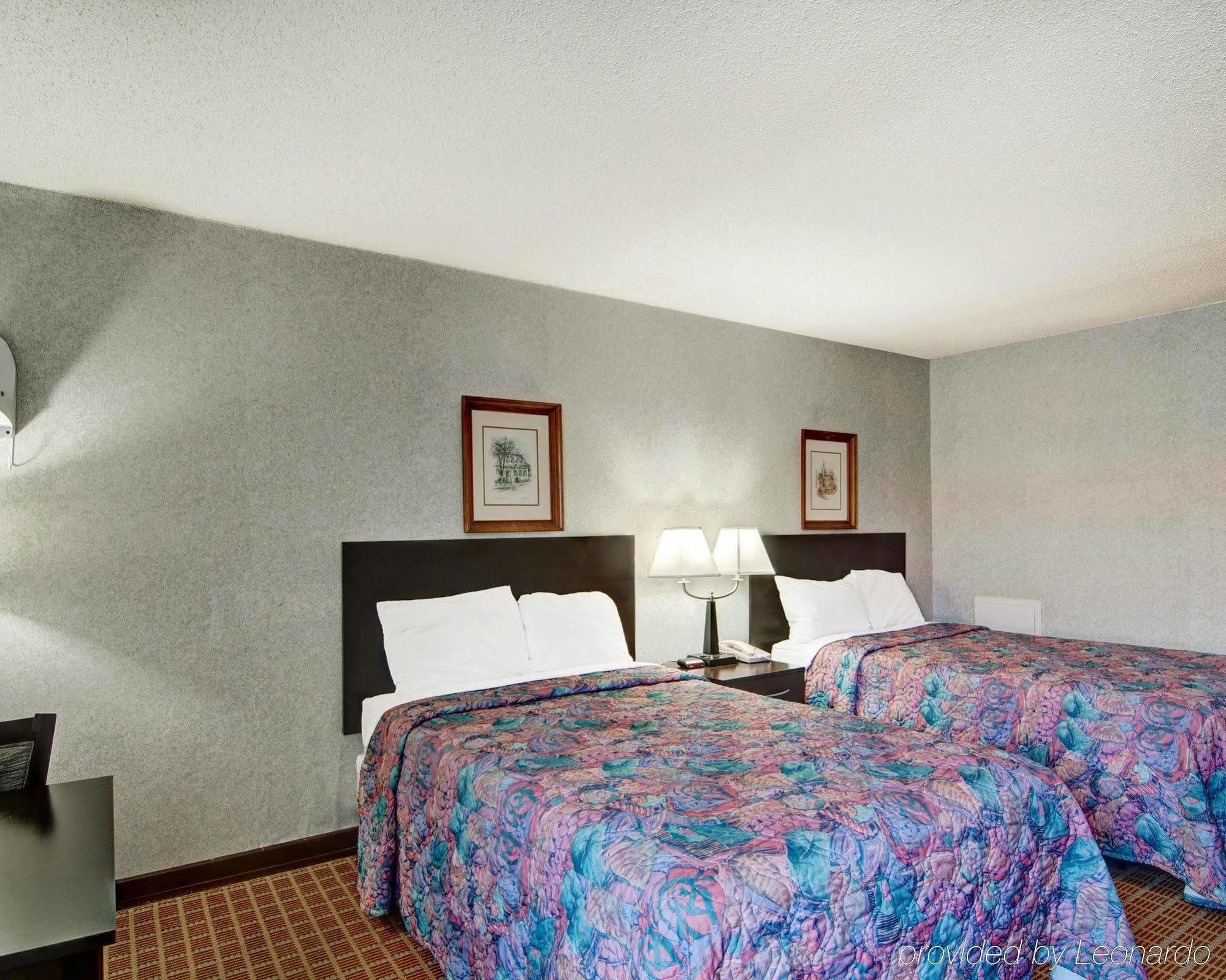 Days Inn By Wyndham Харрисонберг Экстерьер фото